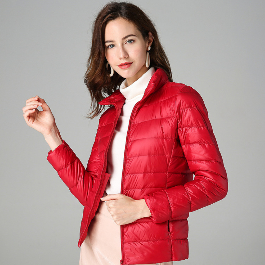 Myra | Ultralichte donsjas met elegante plooien